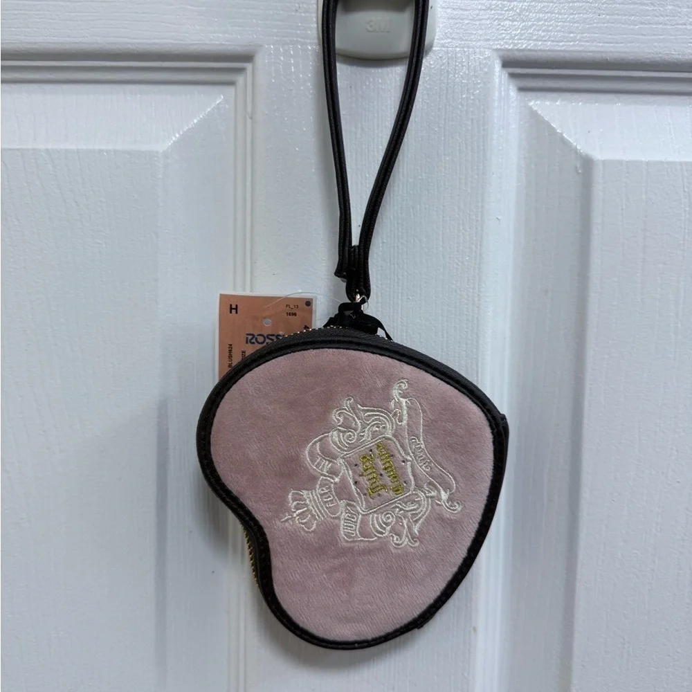 NWT Juicy Couture Pink Heart Zip Around in Dusty Blush/Chocolate